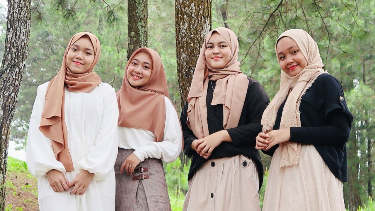 Aluna Juara Nasyid